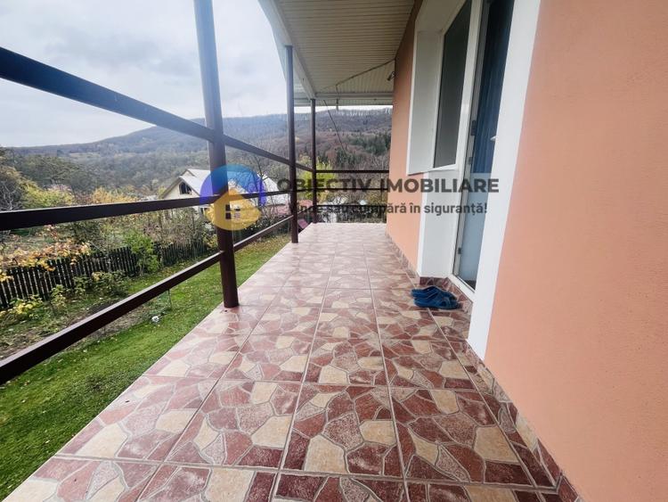 Casă individuală cu 3 camere cu Teren 1453 Mp în Sud-Vest