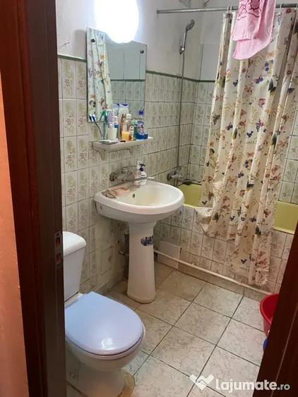 Apartament cu 2 camere semidecomandat în Țiglina 1