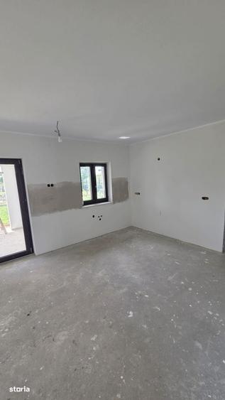 Casă cu 3 camere în Viile Satu Mare