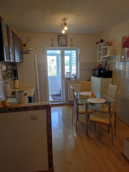 Apartament cu 2 camere decomandat, mobilat în Km 5