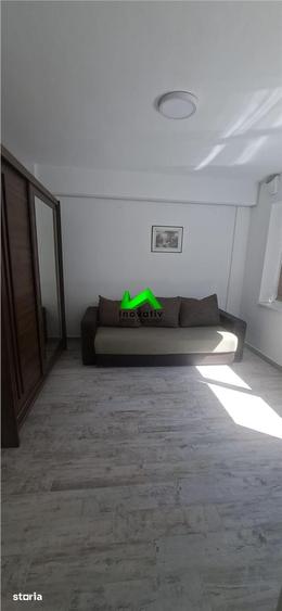 Apartament cu 3 camere decomandat în Turnișor