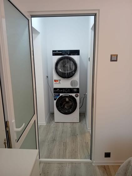 Apartament cu 3 camere semidecomandat, mobilat în Micro 16