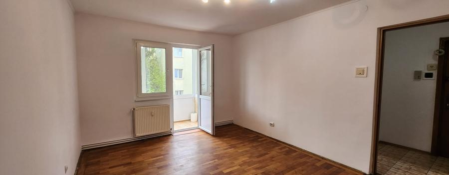 Apartament cu 2 camere in Centrul Civic, etaj 3/4, balcon,SC 38,9 mp, zona verde - 1