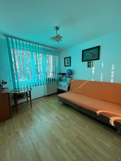 Apartament cu 3 camere decomandat, mobilat în Rahova