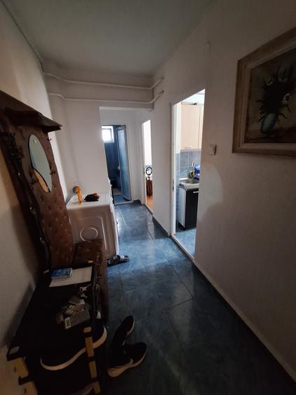 Apartament cu 2 camere decomandat în Piața Centrală