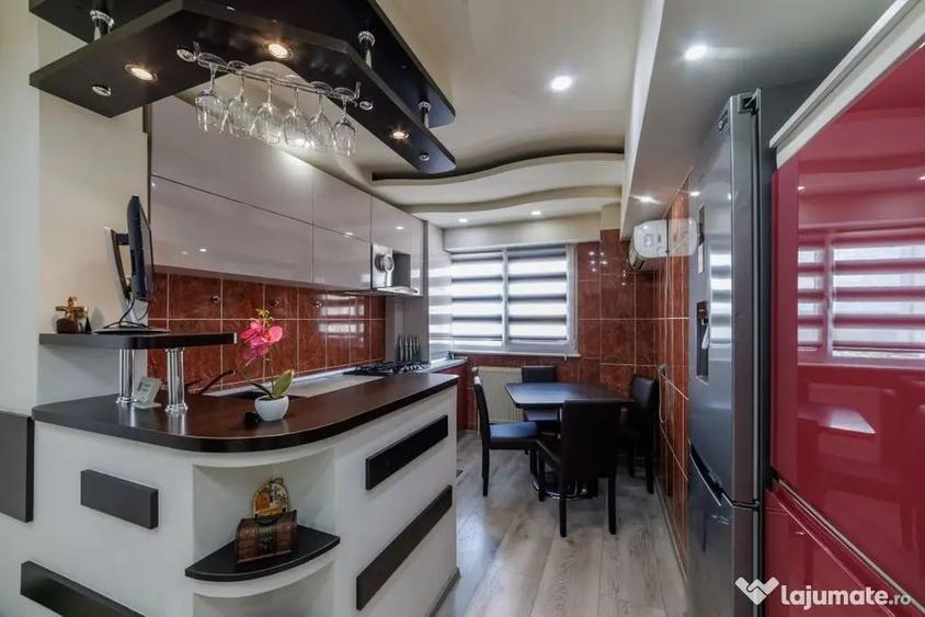 Apartament cu 3 camere decomandat în Prundu