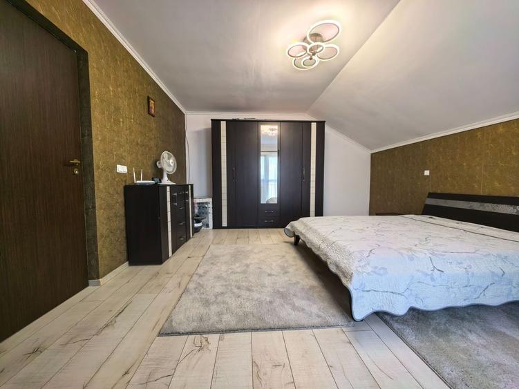 Duplex cu 3 camere cu Canalizare în Vișan