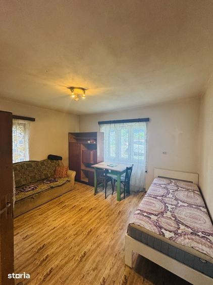 Casă cu 3 camere cu Teren 1600 Mp în Șiria