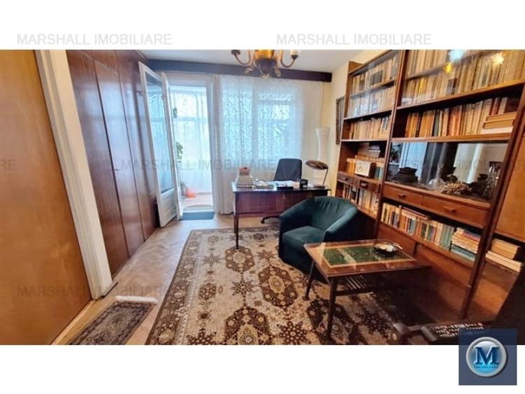 Apartament cu 4 camere decomandat, mobilat în Sud