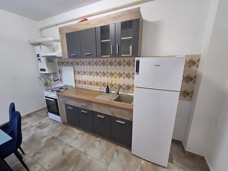 Apartament 2 camere de închiriat, The Grand Kristal Residence Sector 4 - 20