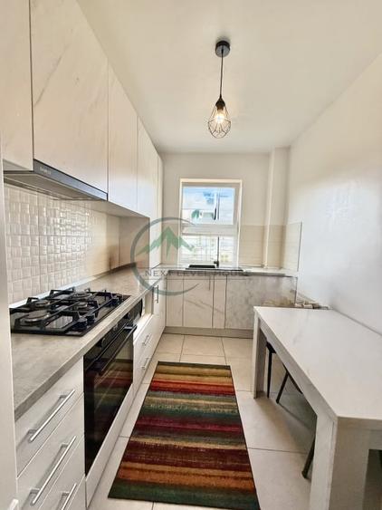 Apartament cu 2 camere decomandat, mobilat în Tractorul