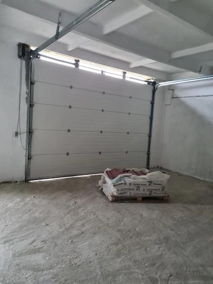 Spațiu comercial, de 200 mp, în Central