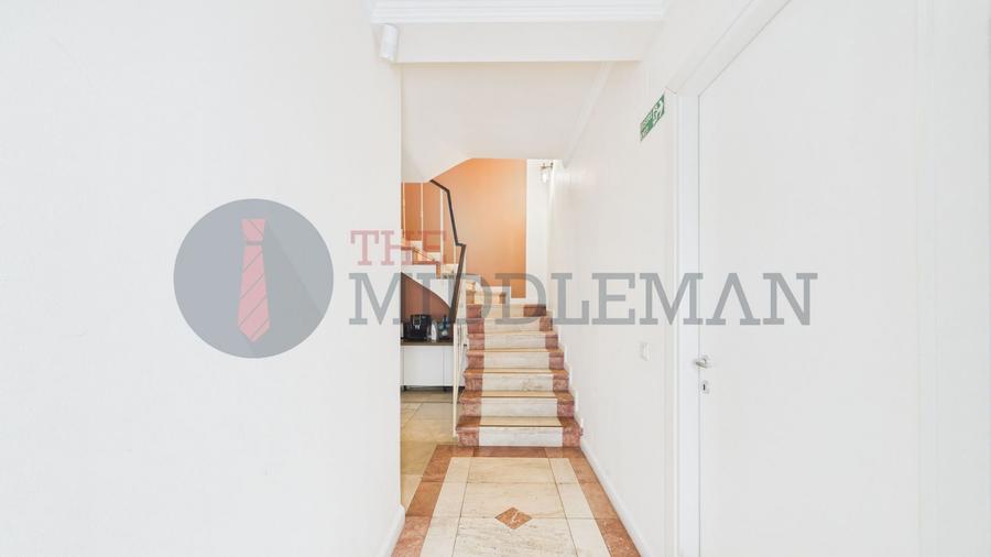 Apartament cu 6 camere decomandat în Dorobanți