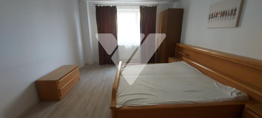 Apartament cu 3 camere semidecomandat, mobilat în Hipodrom 3