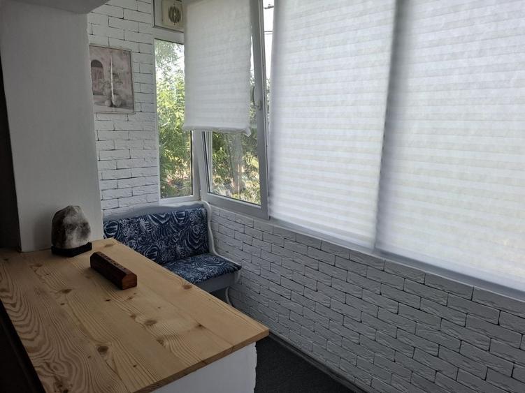 Apartament cu 3 camere decomandat în Tineretului