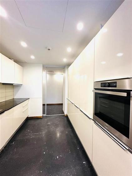 Apartament cu 4 camere decomandat, mobilat în Băneasa