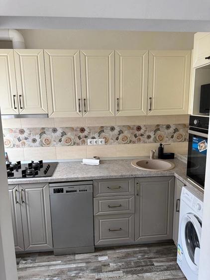 Apartament cu 2 camere decomandat în Vest