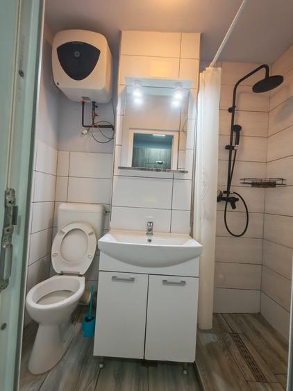 Garsonieră decomandată în UTA