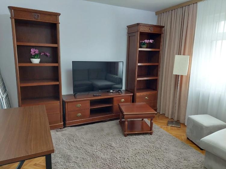 Apartament cu 2 camere decomandat, mobilat în Podul de Fier