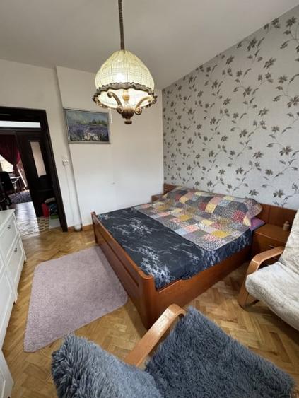 Duplex cu 4 camere cu Canalizare în Democrației
