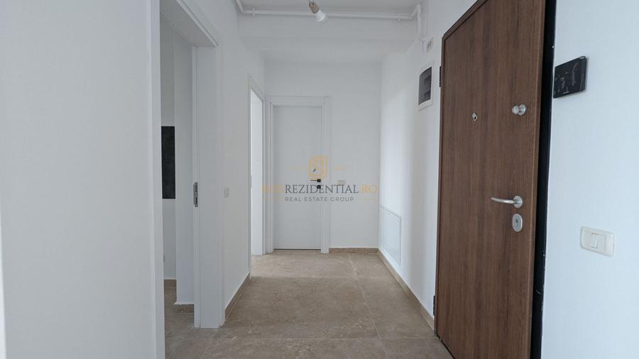 Apartament cu 3 camere semidecomandat în Berceni