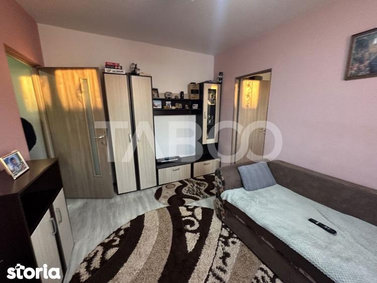 Apartament cu 2 camere semidecomandat, mobilat în Central