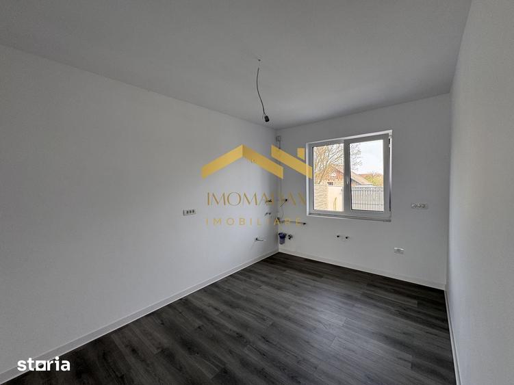 Casă cu 4 camere cu Teren 300 Mp în Sânmihaiu Român