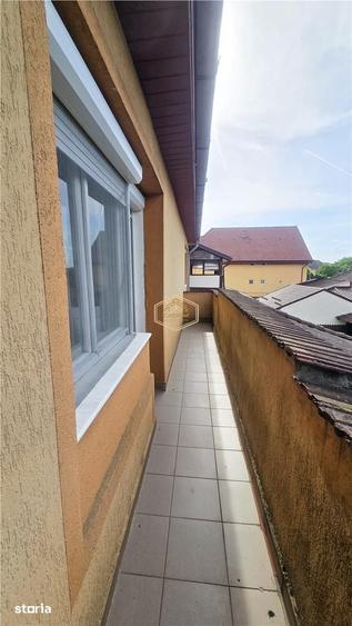 Casă cu 7 camere cu Teren 1384 Mp în Micro 17