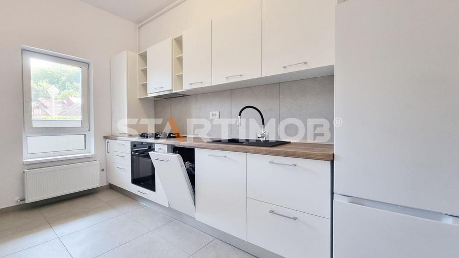 Apartament cu 2 camere semidecomandat, mobilat în Noua