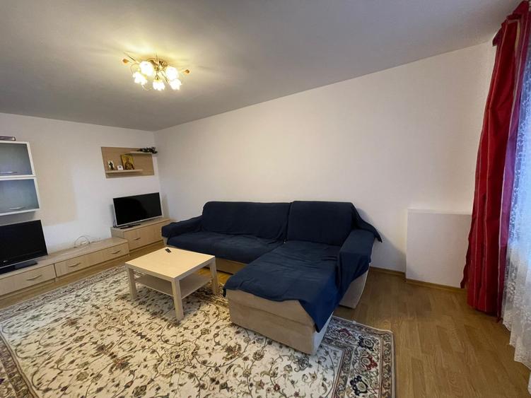 Apartament cu 3 camere decomandat, mobilat în Păcurari