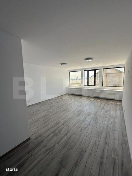Spațiu comercial, de 200 mp, în Paltin
