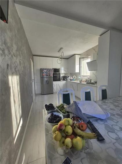 Casă individuală cu 5 camere cu Teren 501 Mp în Ghiroda