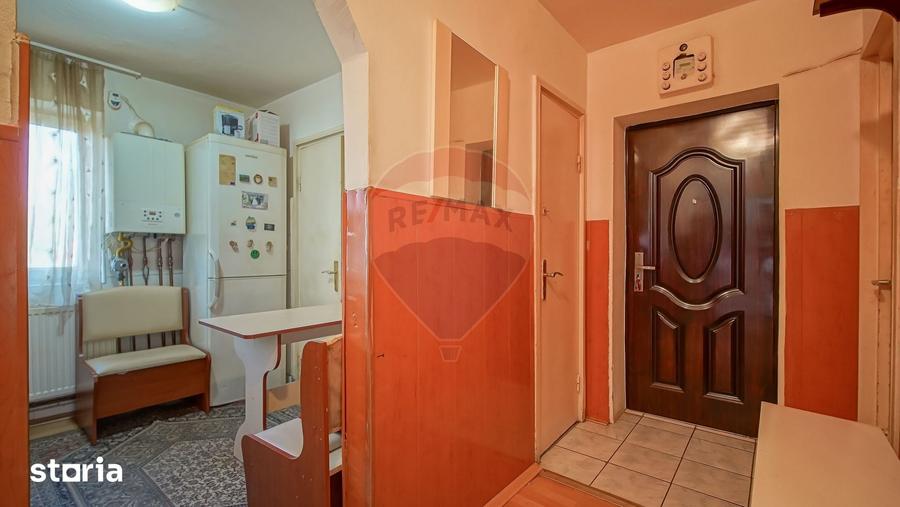 Apartament cu 4 camere în Stupini