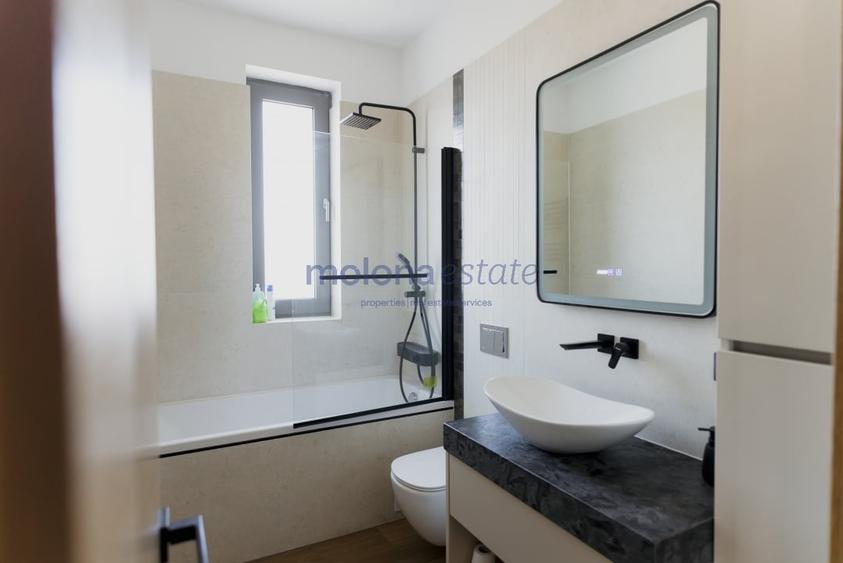 Duplex cu 12 camere cu Canalizare în Andrei Mureșanu