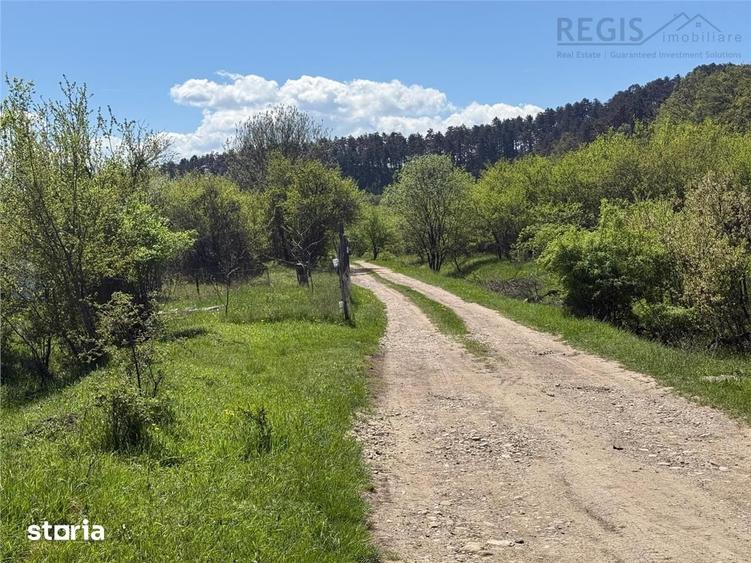 Teren de 2717 mp, în Sânpetru