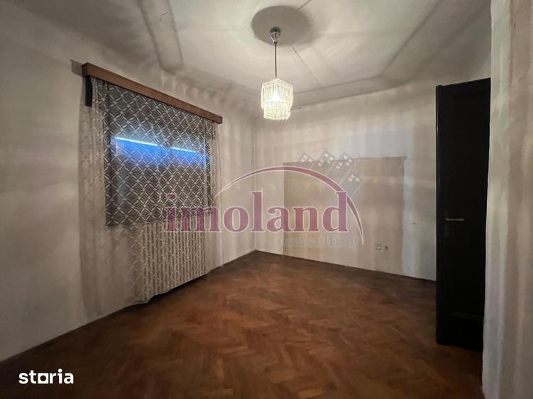 Casă cu 5 camere cu Teren 152 Mp în Pieptănari