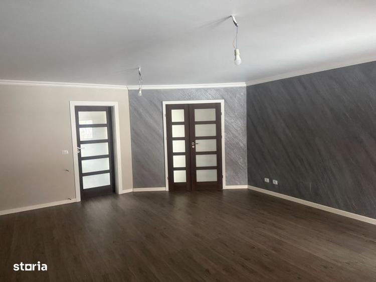 Casă cu 4 camere în Gura Văii