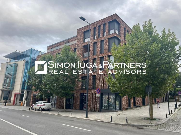 Spațiu comercial, de 460 mp, în Ultracentral