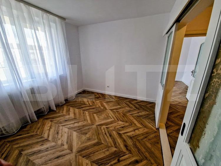 Apartament cu 3 camere decomandat, mobilat în Dacia