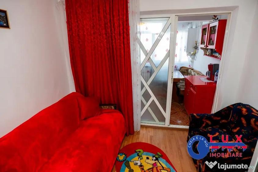 Apartament cu 2 camere decomandat în Spitalului