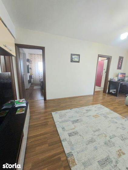 Apartament cu 3 camere în Nufărul