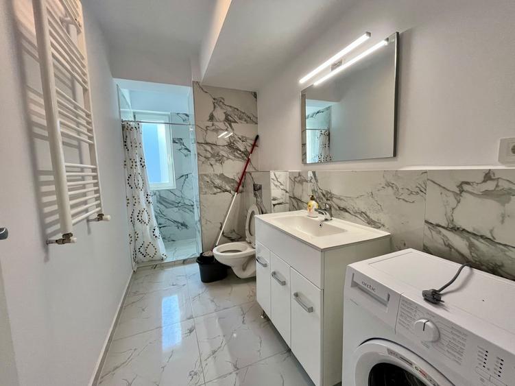 Apartament cu 2 camere semidecomandat în Valea Adâncă