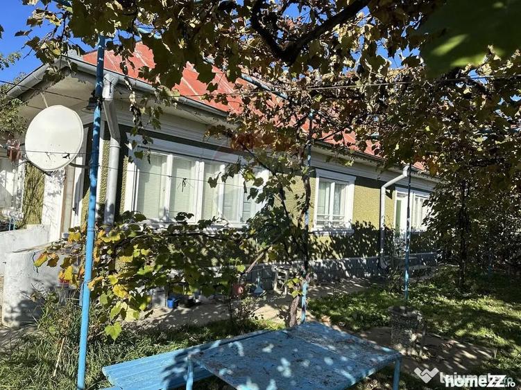 Casă cu 3 camere cu Teren 1045 Mp în Piatra Șoimului