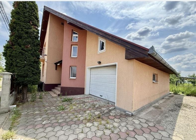 Casă cu 4 camere în Sântana de Mureș