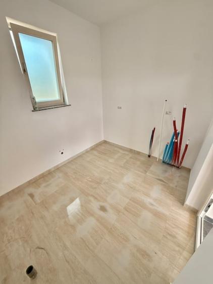 Casă individuală cu 5 camere cu Teren 480 Mp în Horodnic