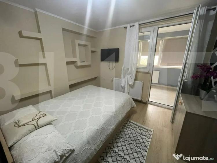Apartament cu 4 camere decomandat în Girocului