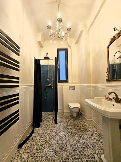 Apartament cu 2 camere semidecomandat în Banu Manta