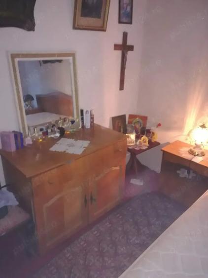 Casă cu 2 camere decomandat în Central