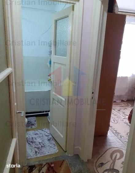 Apartament cu 2 camere semidecomandat în Independenței