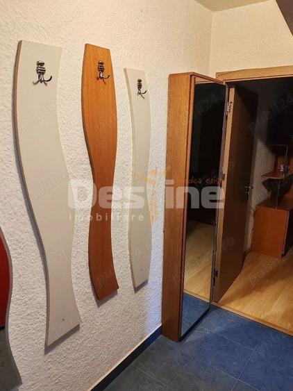 Apartament cu 2 camere semidecomandat, mobilat în Casa de Cultură